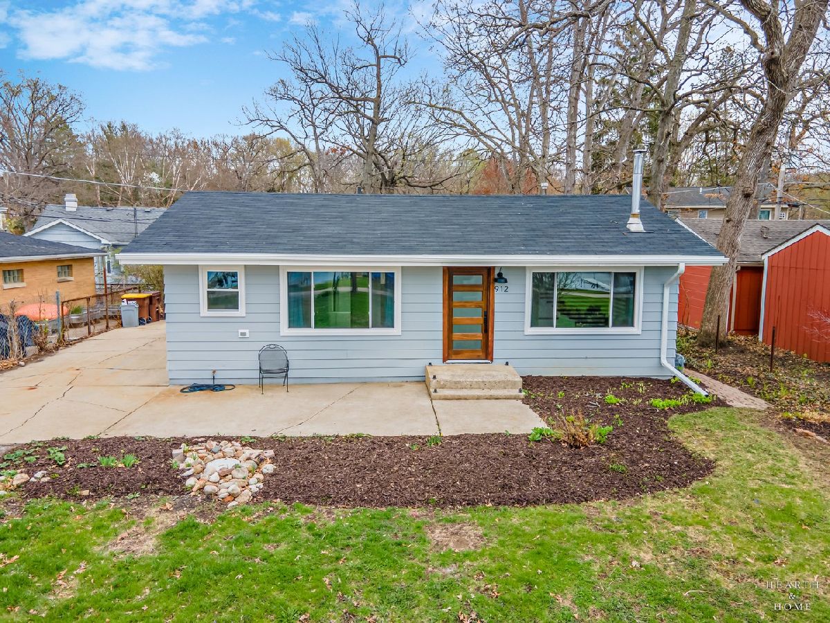 Homes Sold Oakhurst Mchenry Illinois, 912 Laguna