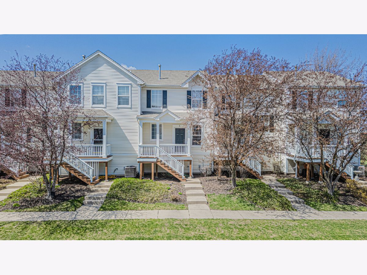 Townhomes & Condos Sold Summit Enclave Dekalb Illinois, 1514 Grand