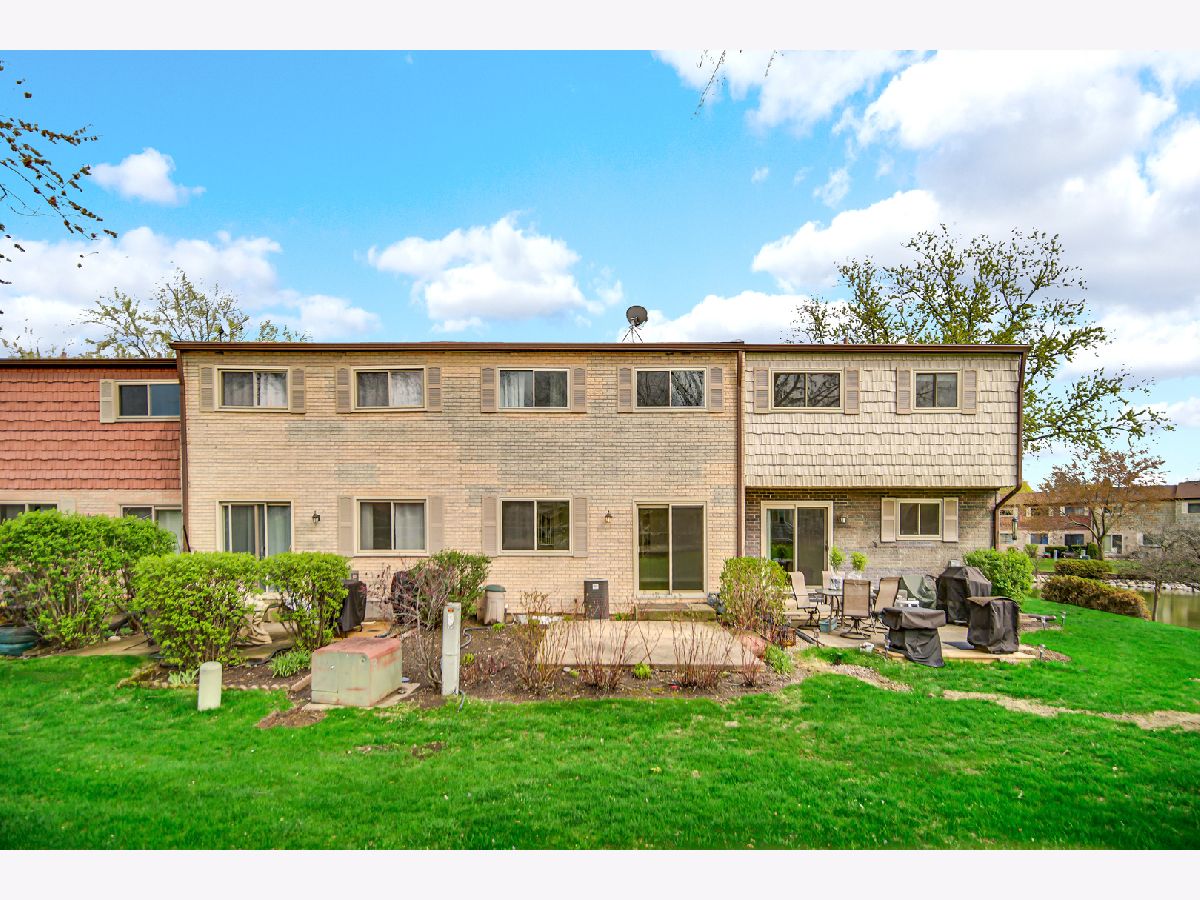 Townhomes Rented Tahoe Village Wheeling Illinois, 496 Navajo