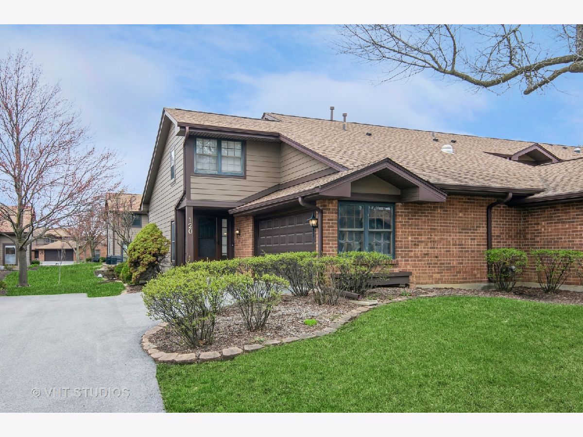 Townhomes Sold Indian Trail Westmont Illinois, 120 White Birch