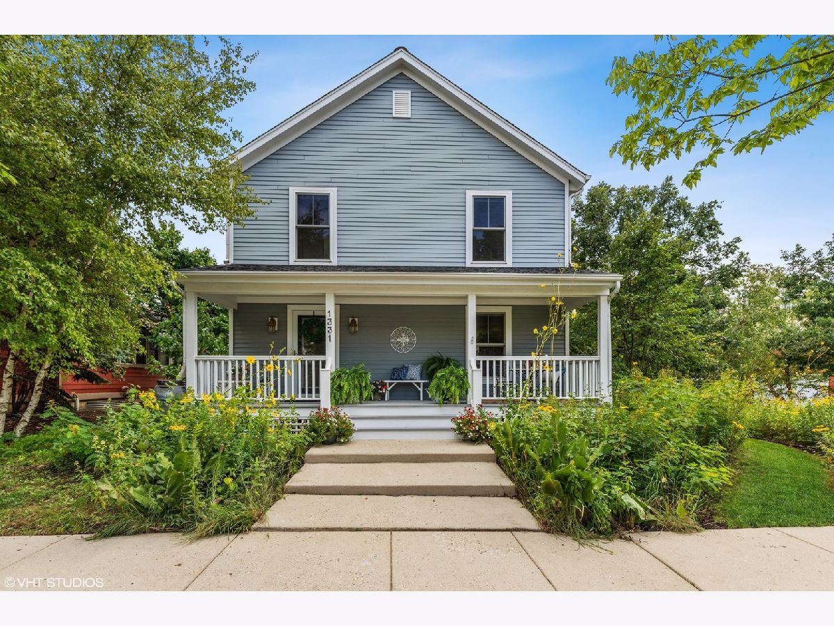 Homes & Condominiums Sold Prairie Crossing Grayslake Illinois, 1331 Wild Indigo