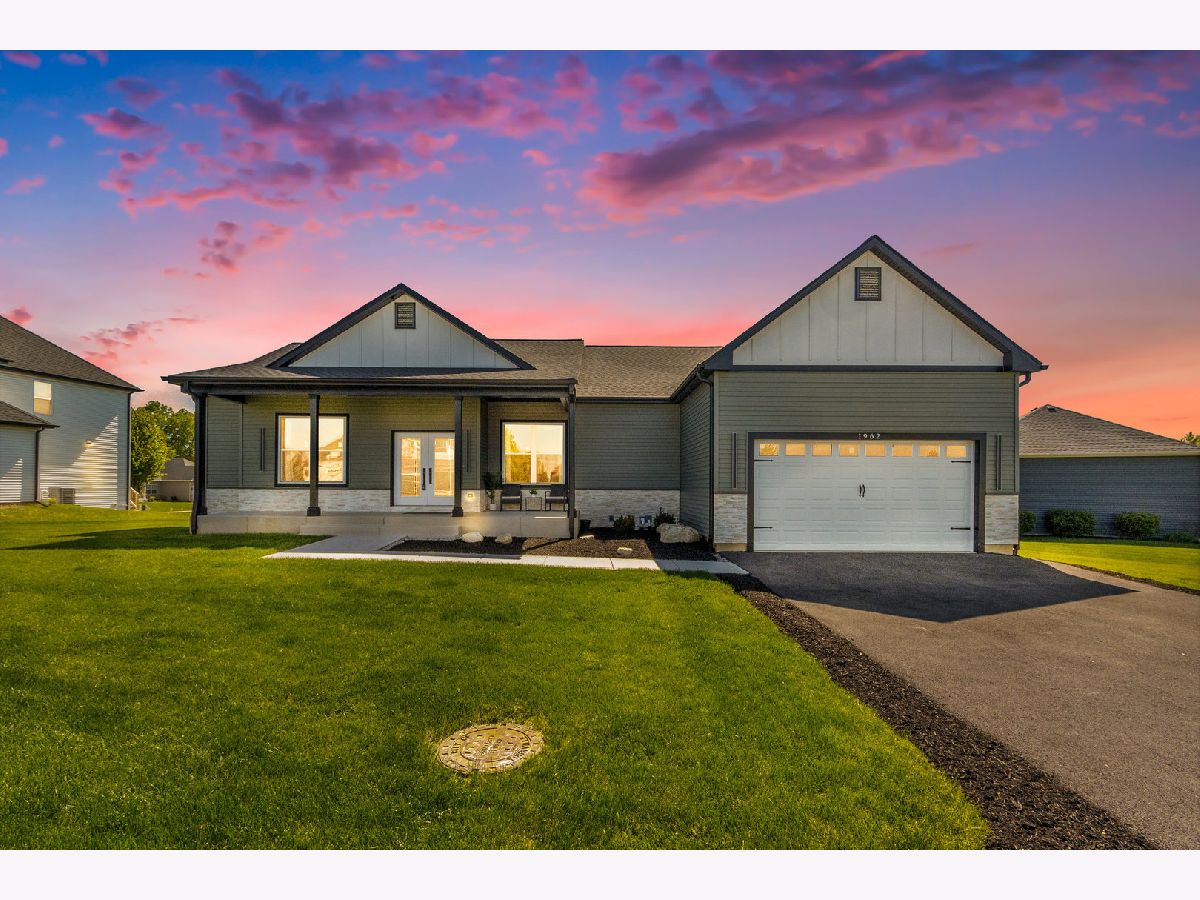 Homes & Townhomes Sold Country Hills Yorkville Illinois, 1962 Meadowlark