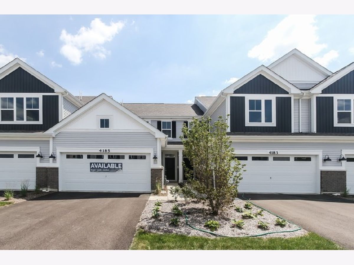 Condos & Townhomes Rented Gramercy Square Aurora Illinois, 4185 Irving