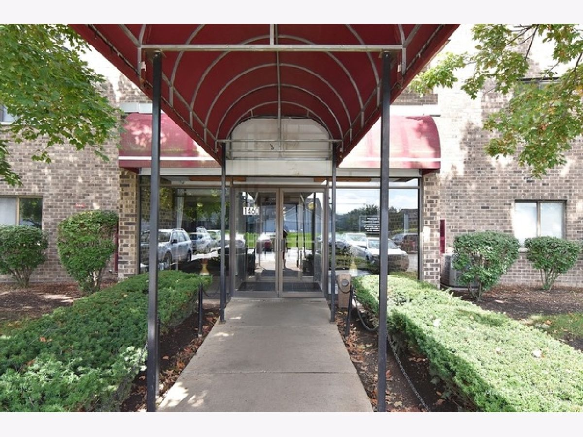 Condominiums Rented Country Lane Park Schaumburg Illinois, 1460 Fairlane