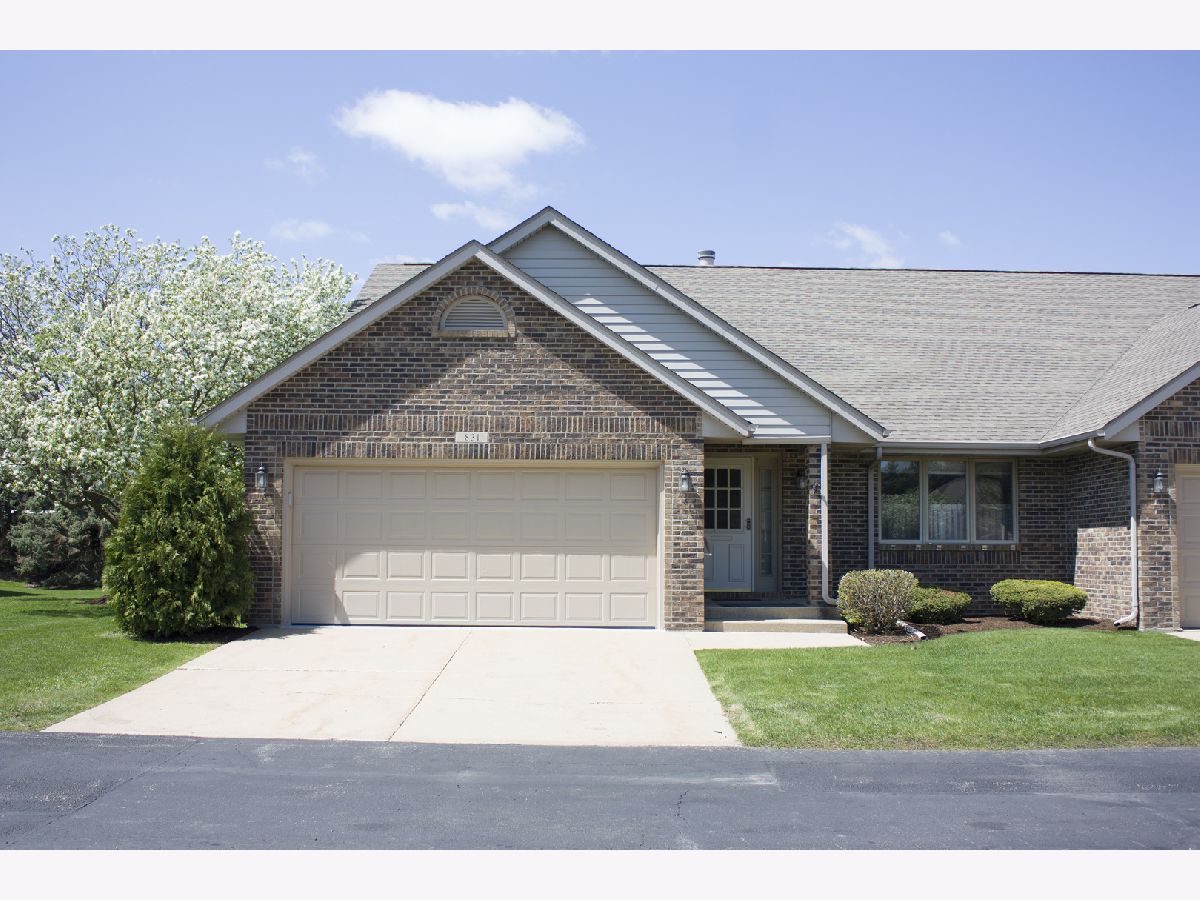Townhomes Sold Grandview Townhouses Sycamore Illinois, 831 Croation