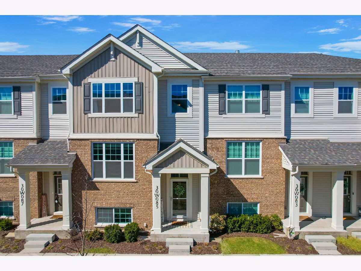  For Sale Warrenville Illinois, 30w085 Brayman Court