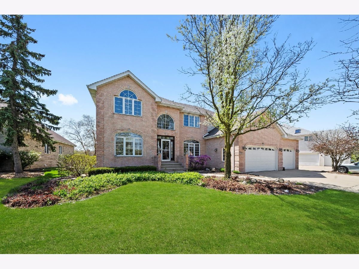 Homes Sold Deer Point Estates Orland Park Illinois, 10825 Fawn Trail