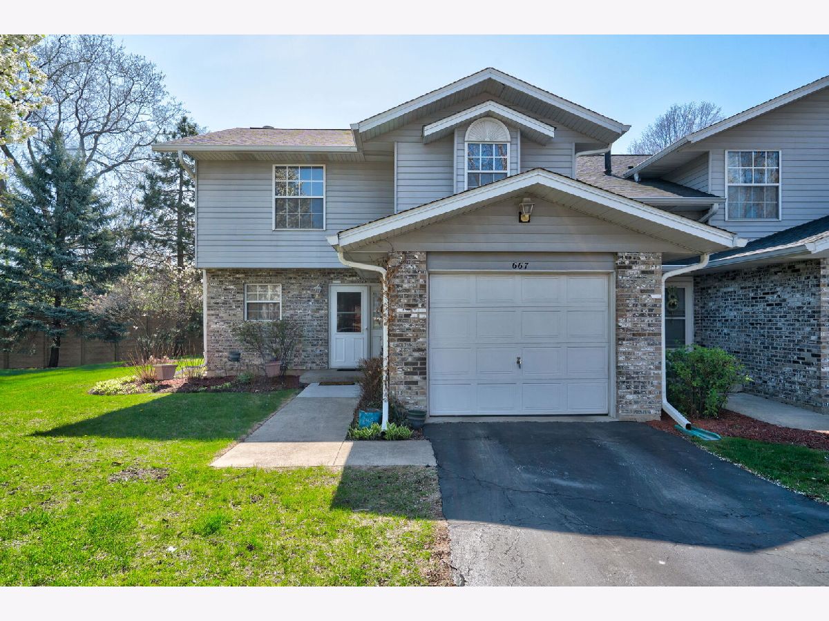 Townhomes Sold Tamarac Addison Illinois, 667 Tamarac