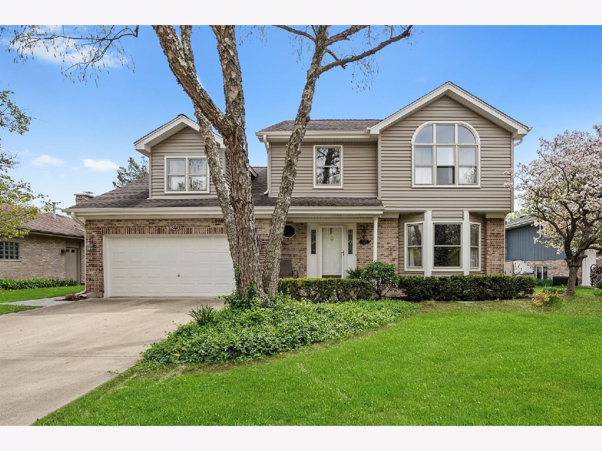 Homes & Townhomes Sold Old Derby Estates Lemont Illinois, 1240 Country