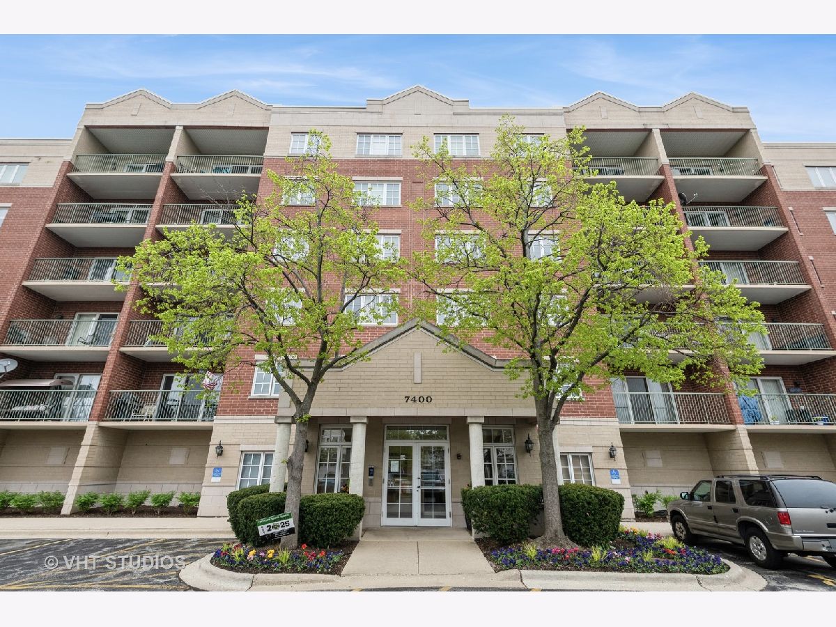 Condos & Townhomes Sold Lincoln Ridge Skokie Illinois, 7400 Lincoln
