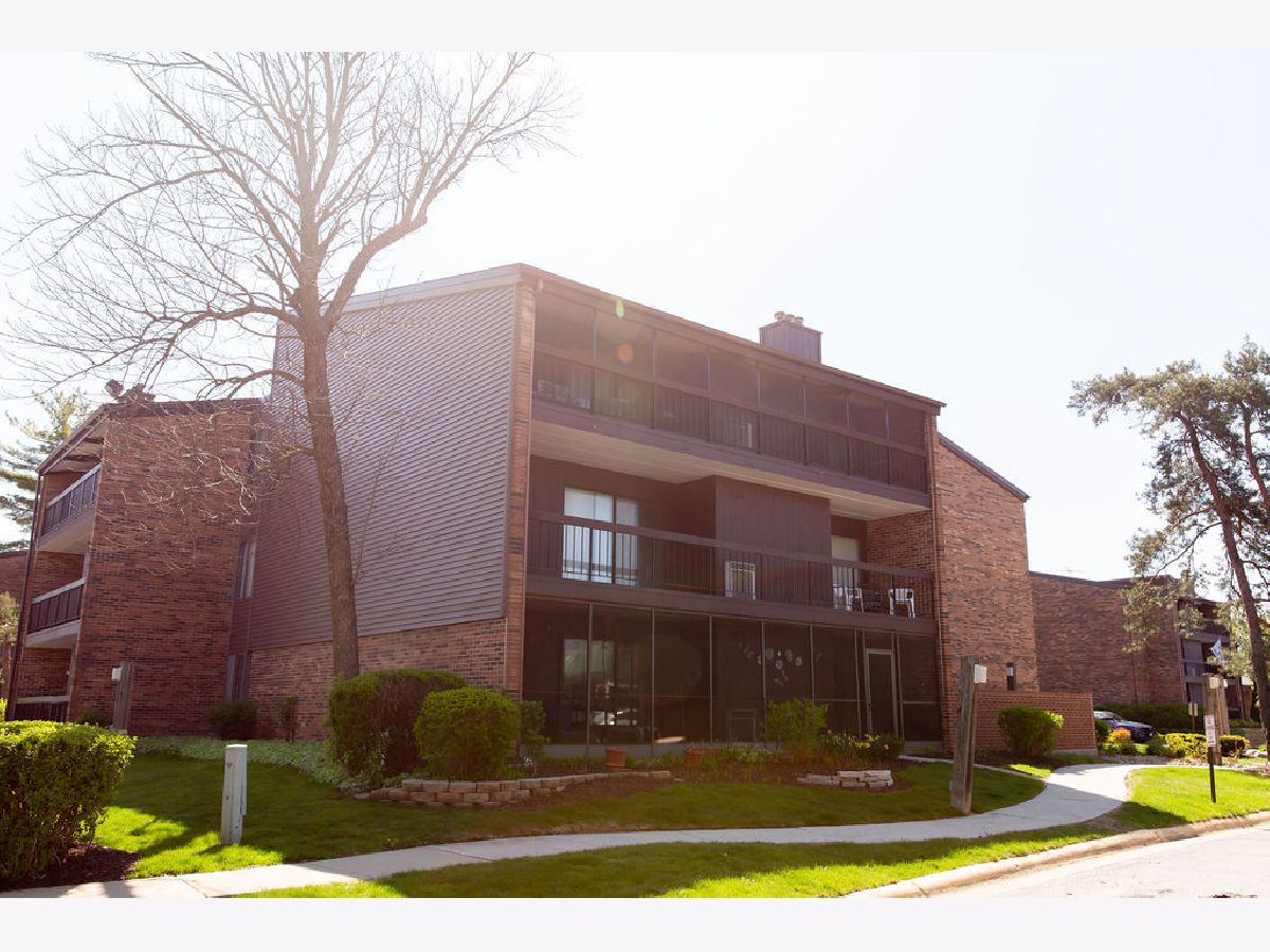 Condominiums Sold Scarborough Fare Oak Forest Illinois, 5525 Cromwell