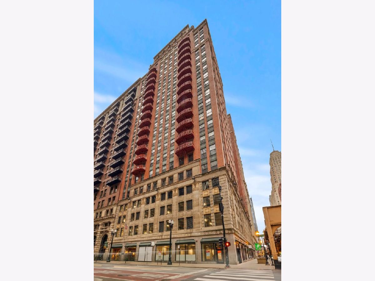 Condominiums Rented City Center Club Chicago Illinois, 208 Washington