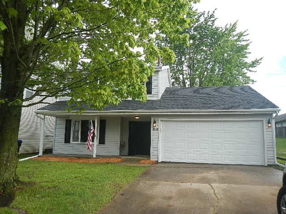 Homes & Condos & Townhomes Sold Lakewood Bloomington Illinois, 2001 Rainbow