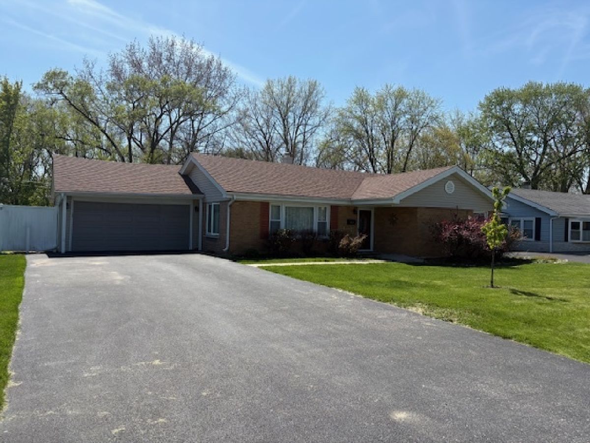  Rented Worth Illinois, 6525 Home