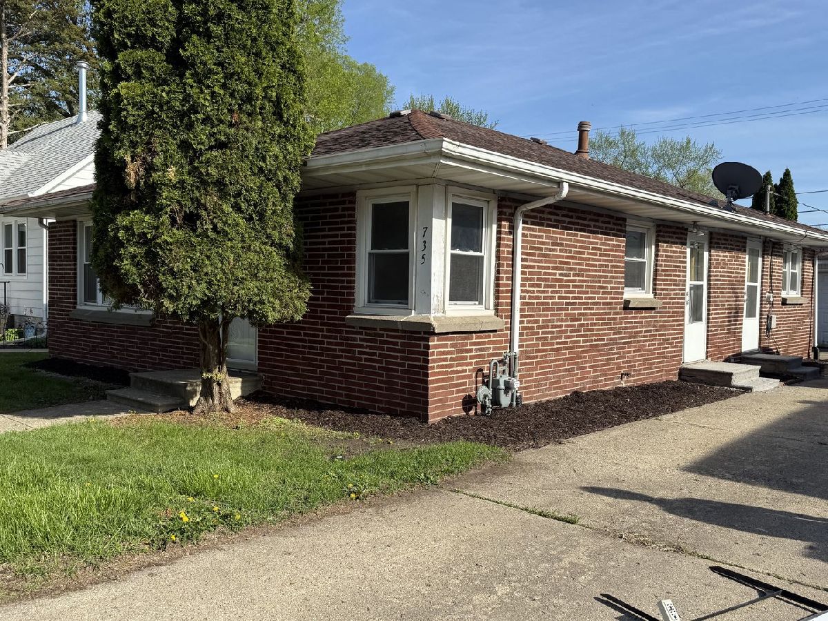 Rented Morris Illinois, 735 Armstrong
