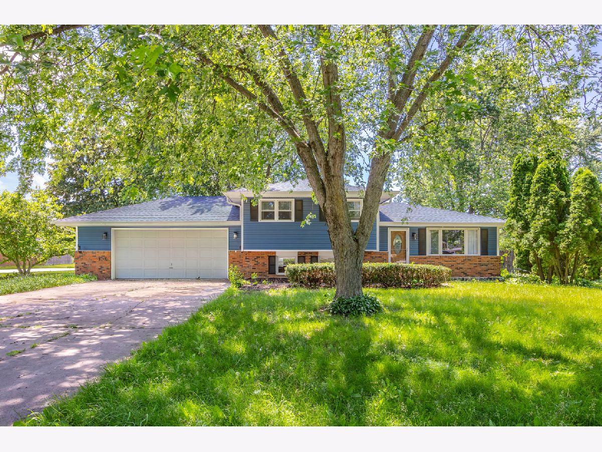 Homes Sold Woodlands West Chicago Illinois, 28W521 Donald