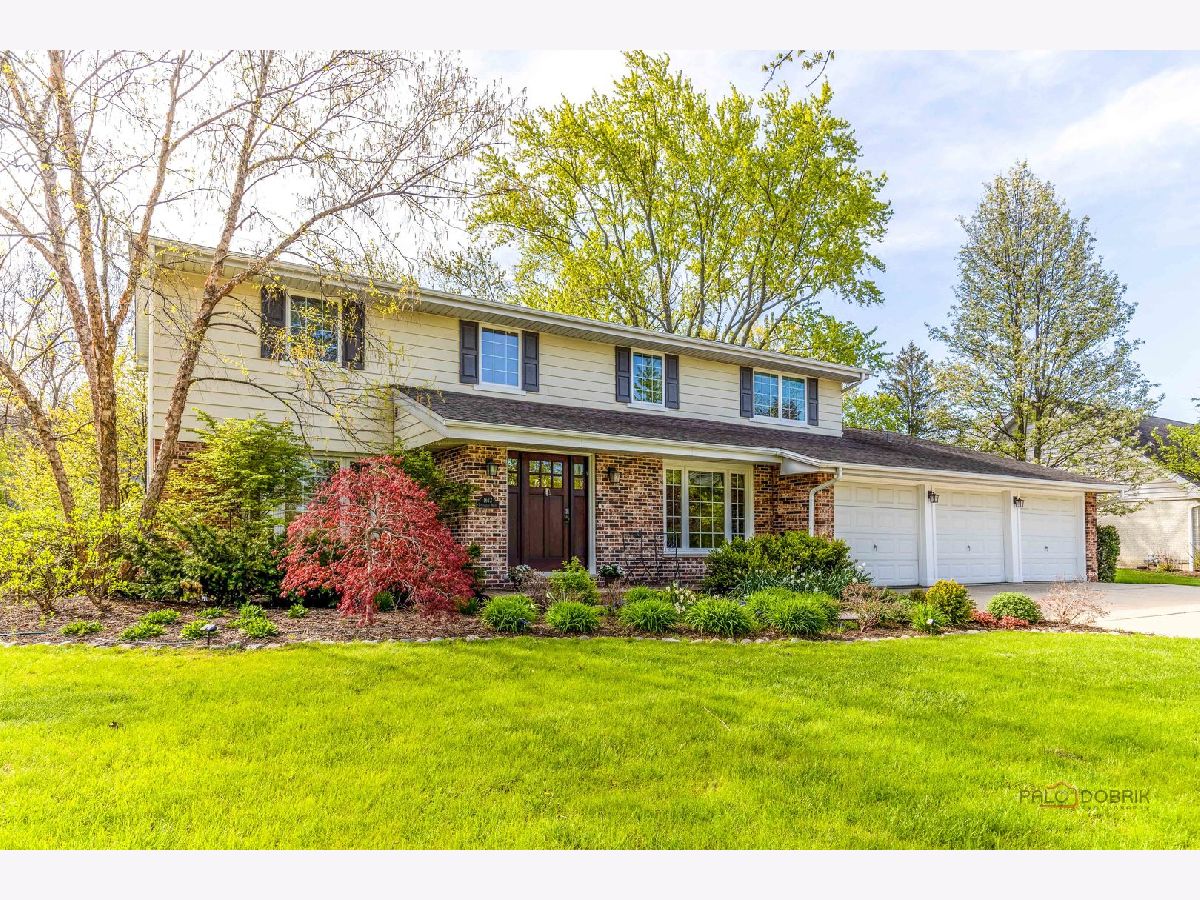 Homes Sold Arrowhead Northbrook Illinois, 1673 Longvalley