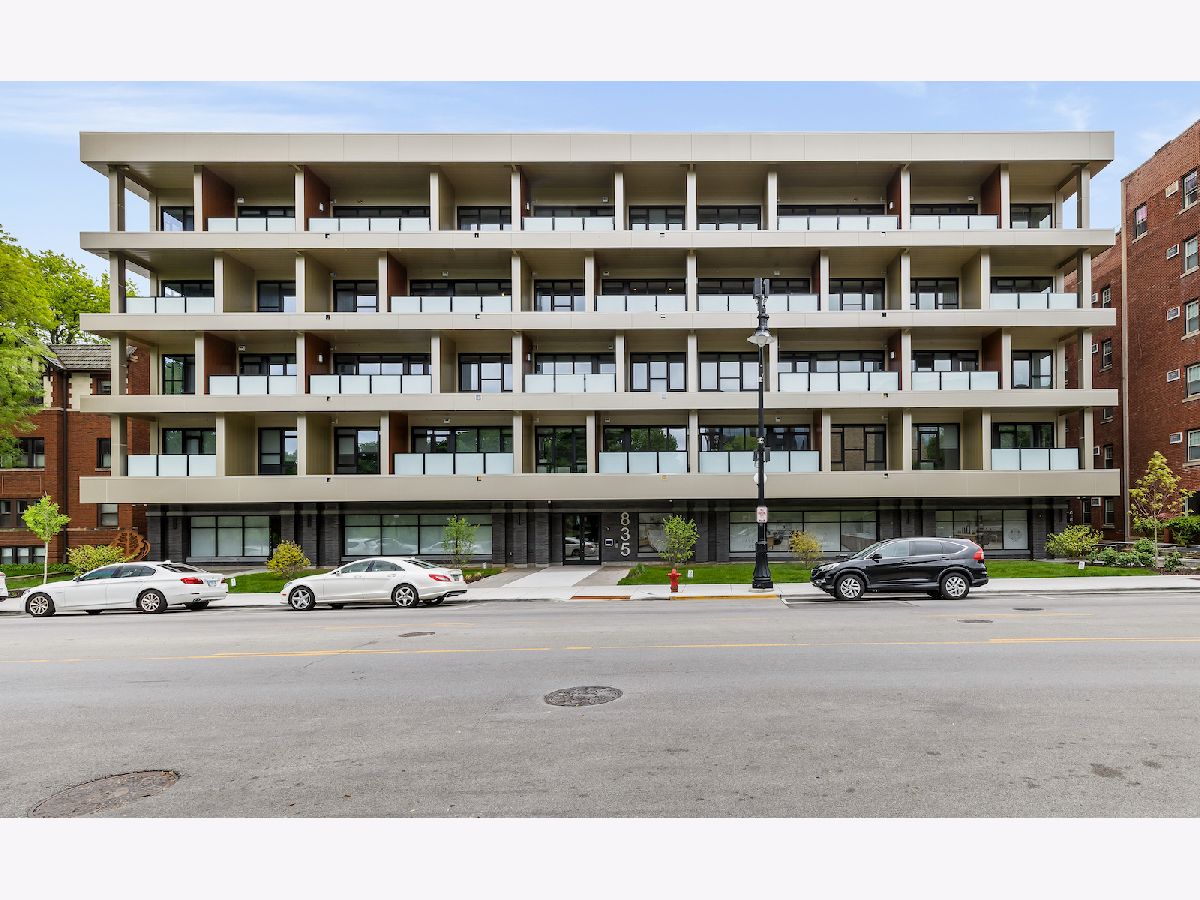 Rented Oak Park Illinois, 835 Lake