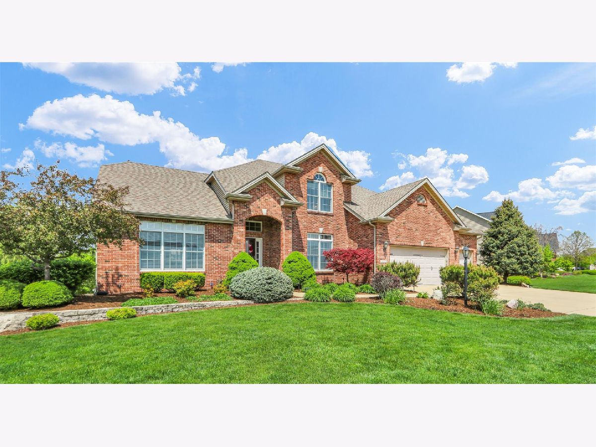 Homes & Condominiums Sold Conway Farms Mahomet Illinois, 1410 Cross Creek