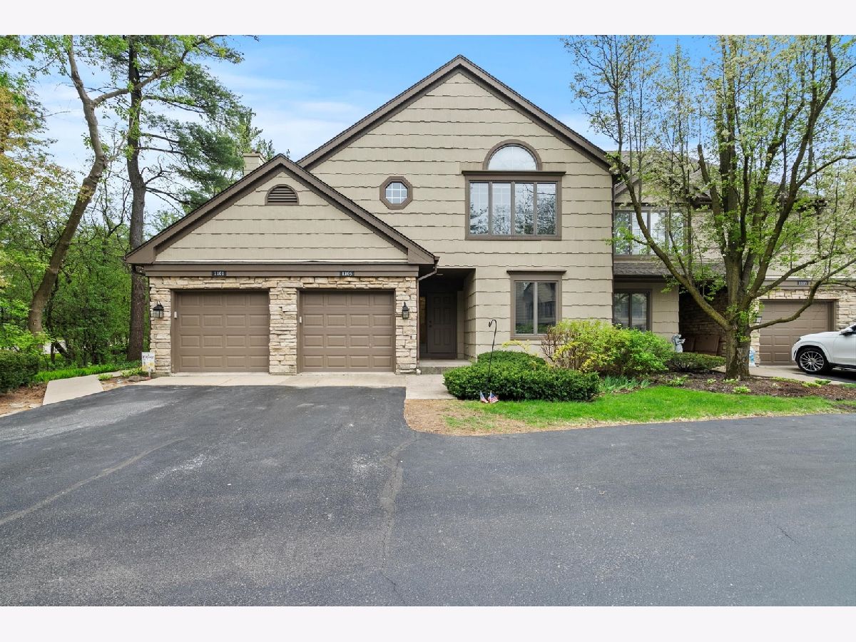 Townhomes & Condos & Homes Sold Woodlands Darien Illinois, 1105 Foxtail