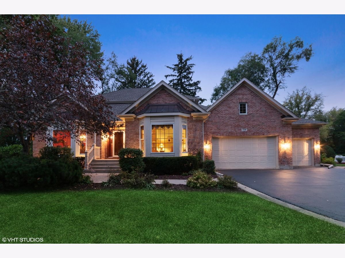 Homes Sold Carriage Trail Barrington Illinois, 120 Carriage