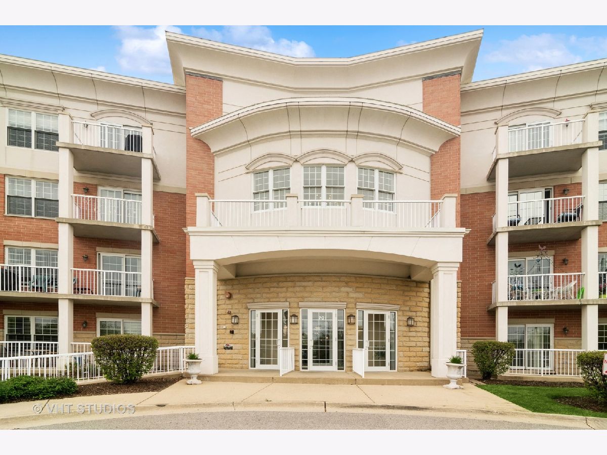 Condominiums Sold Fountains Of Arlington Arlington Heights Illinois, 701 Rand