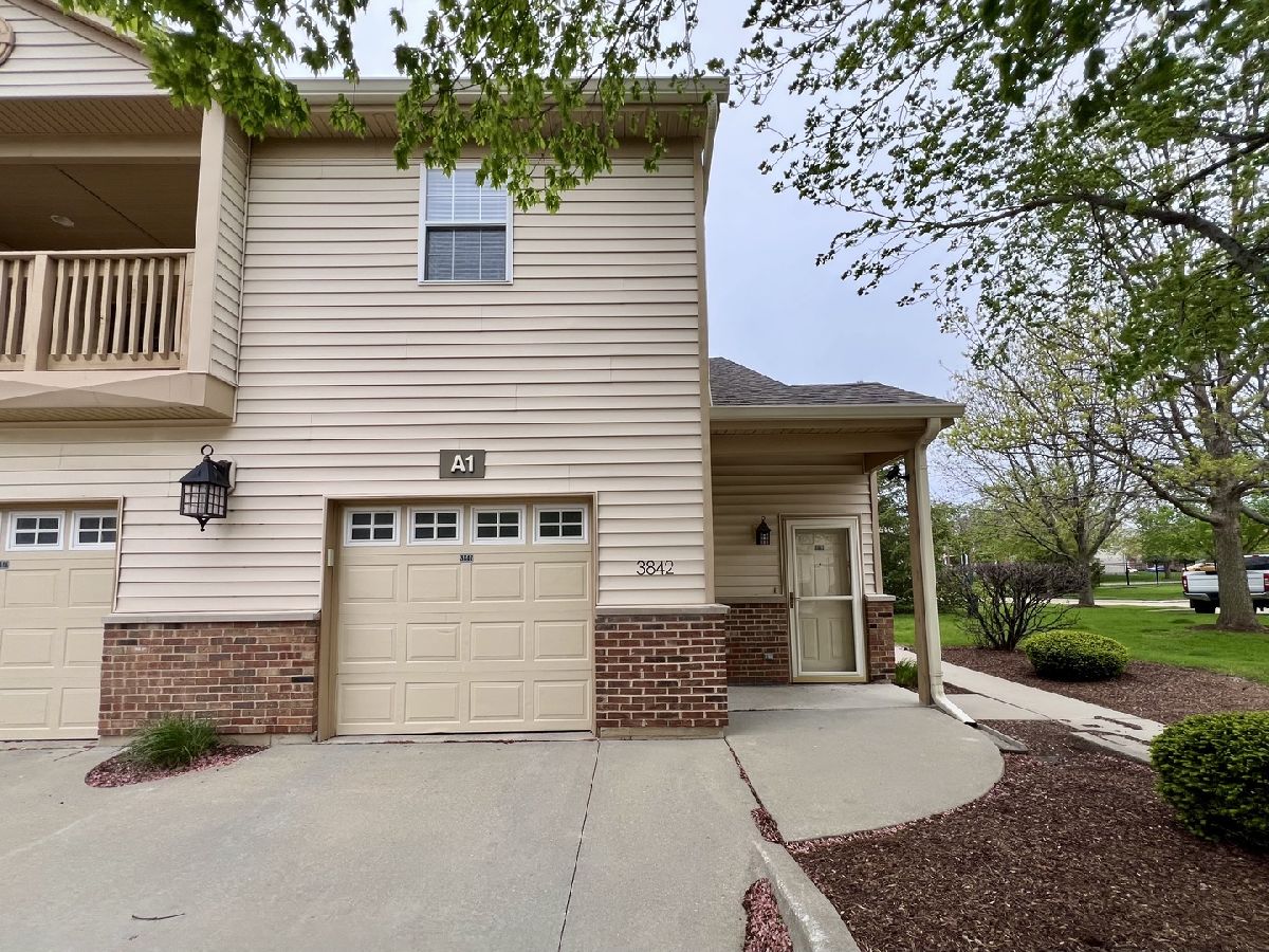 Condominiums Sold Cobblefield Champaign Illinois, 3842 Thornhill