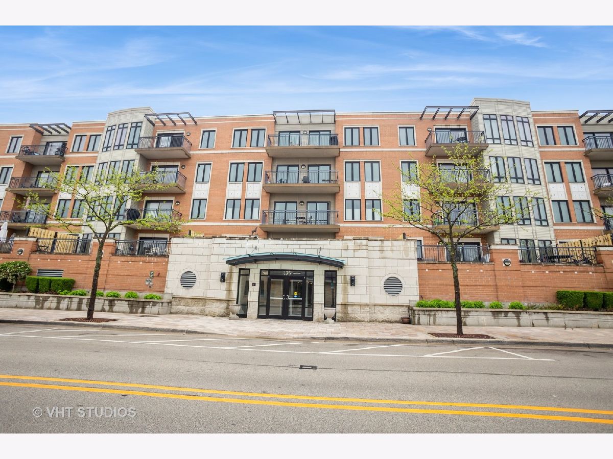 Condominiums Sold Crescent Court Elmhurst Illinois, 135 York