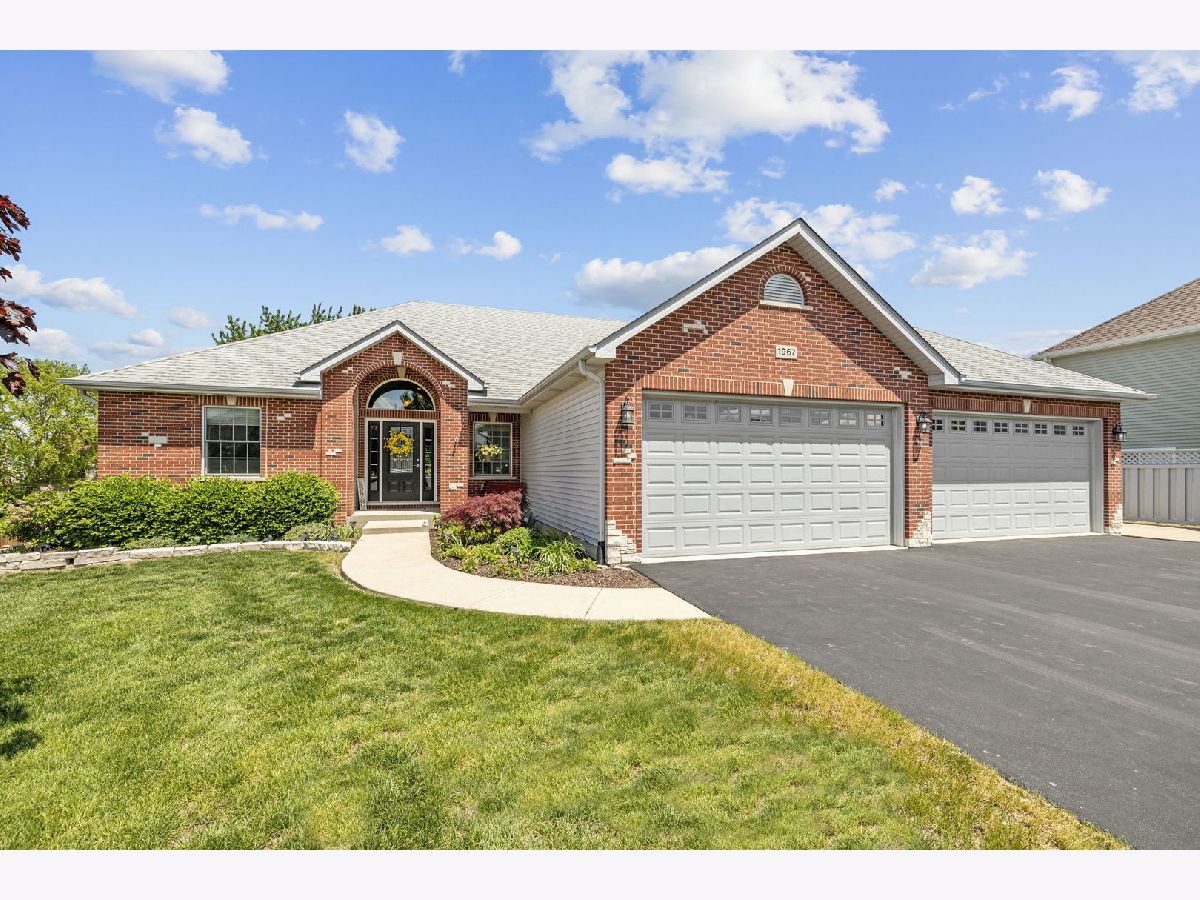 Homes & Townhomes Sold Country Hills Yorkville Illinois, 1967 Meadowlark