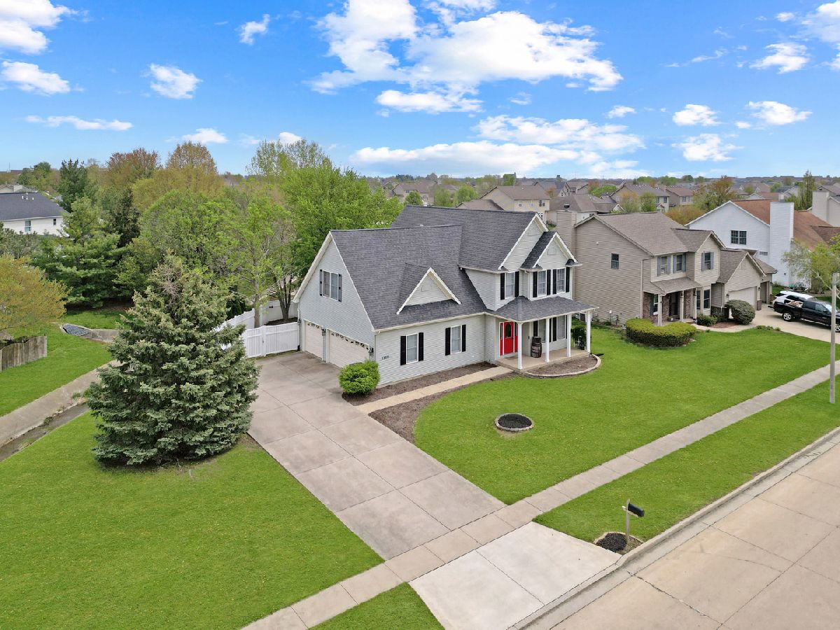 Homes & Condos & Townhomes Sold Golden Eagle Bloomington Illinois, 1309 Broad Creek