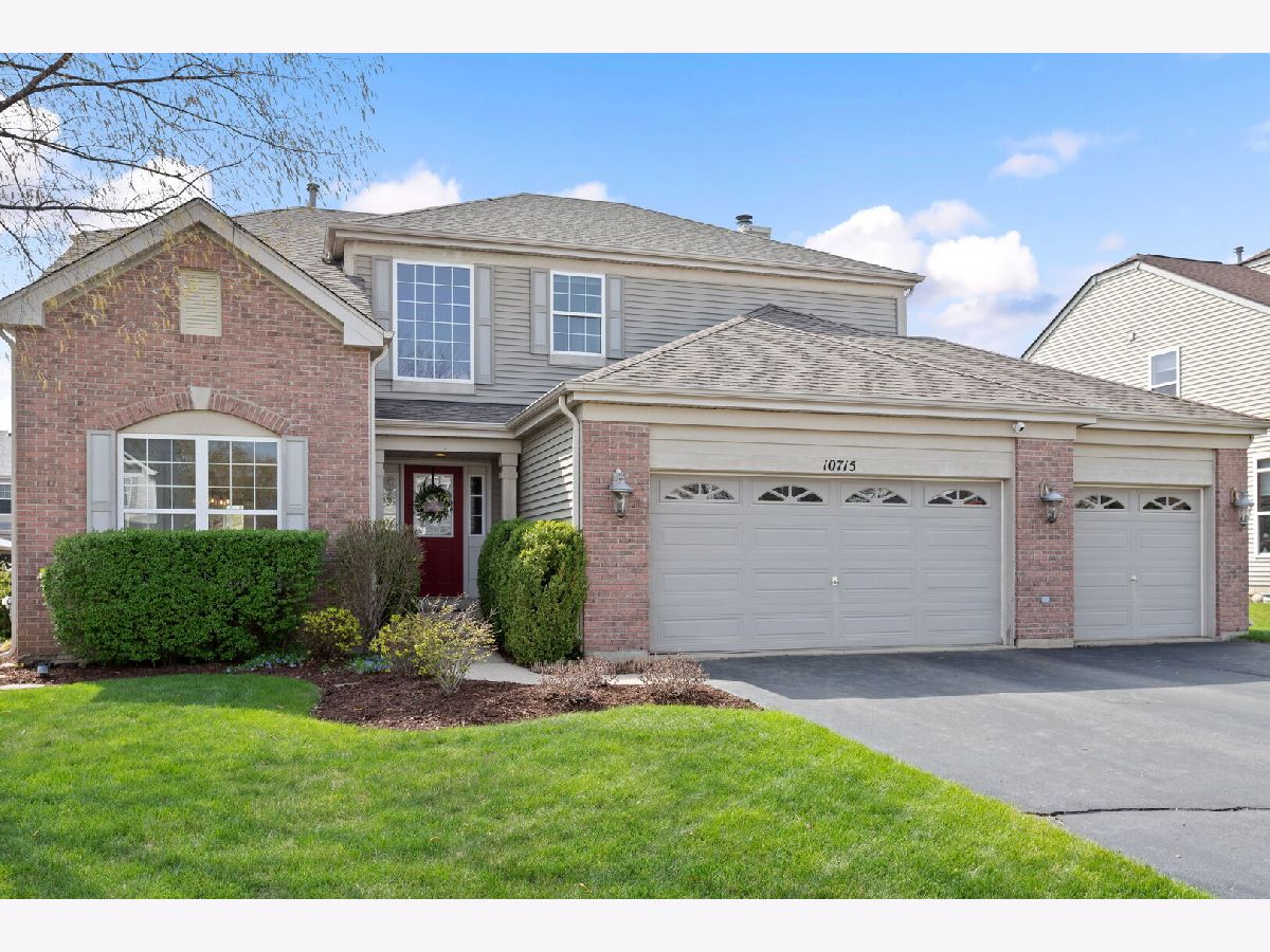 Homes Sold Georgian Place Huntley Illinois, 10715 Golden Gate