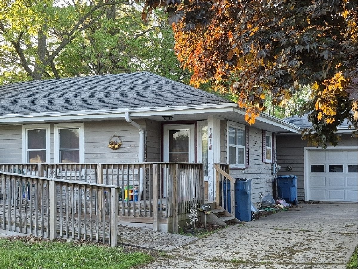  Sold Mendota Illinois, 1410 Knoll Crest