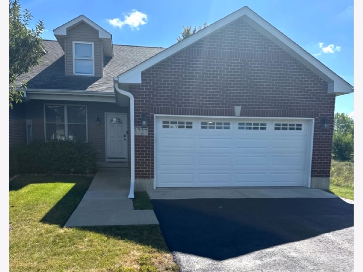 Townhomes & Homes Sold South Pointe Greens Dekalb Illinois, 3727 Green Tree