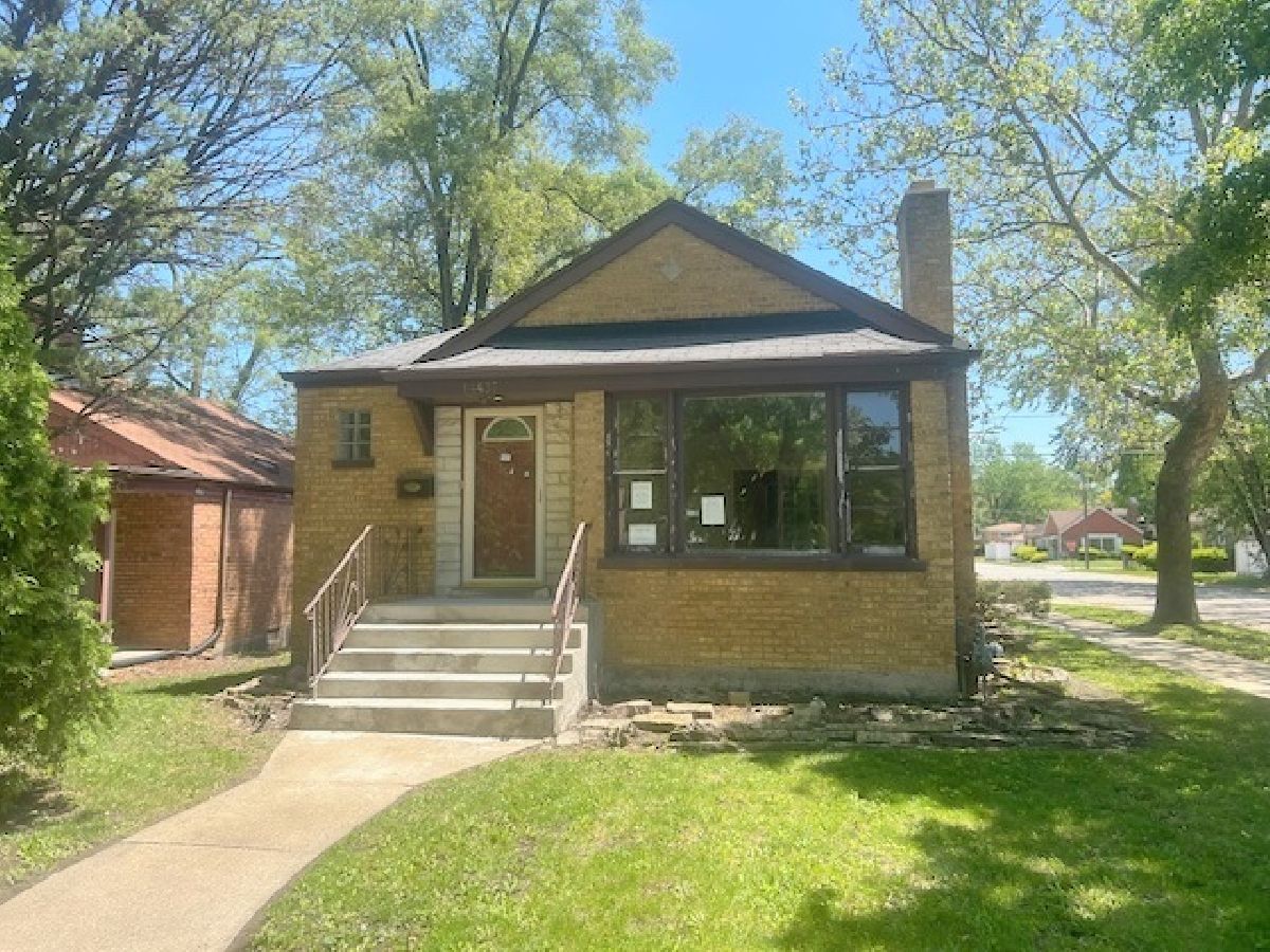 Homes & Condos & Townhomes For Sale Ivanhoe Riverdale Illinois, 14437 Dearborn Street