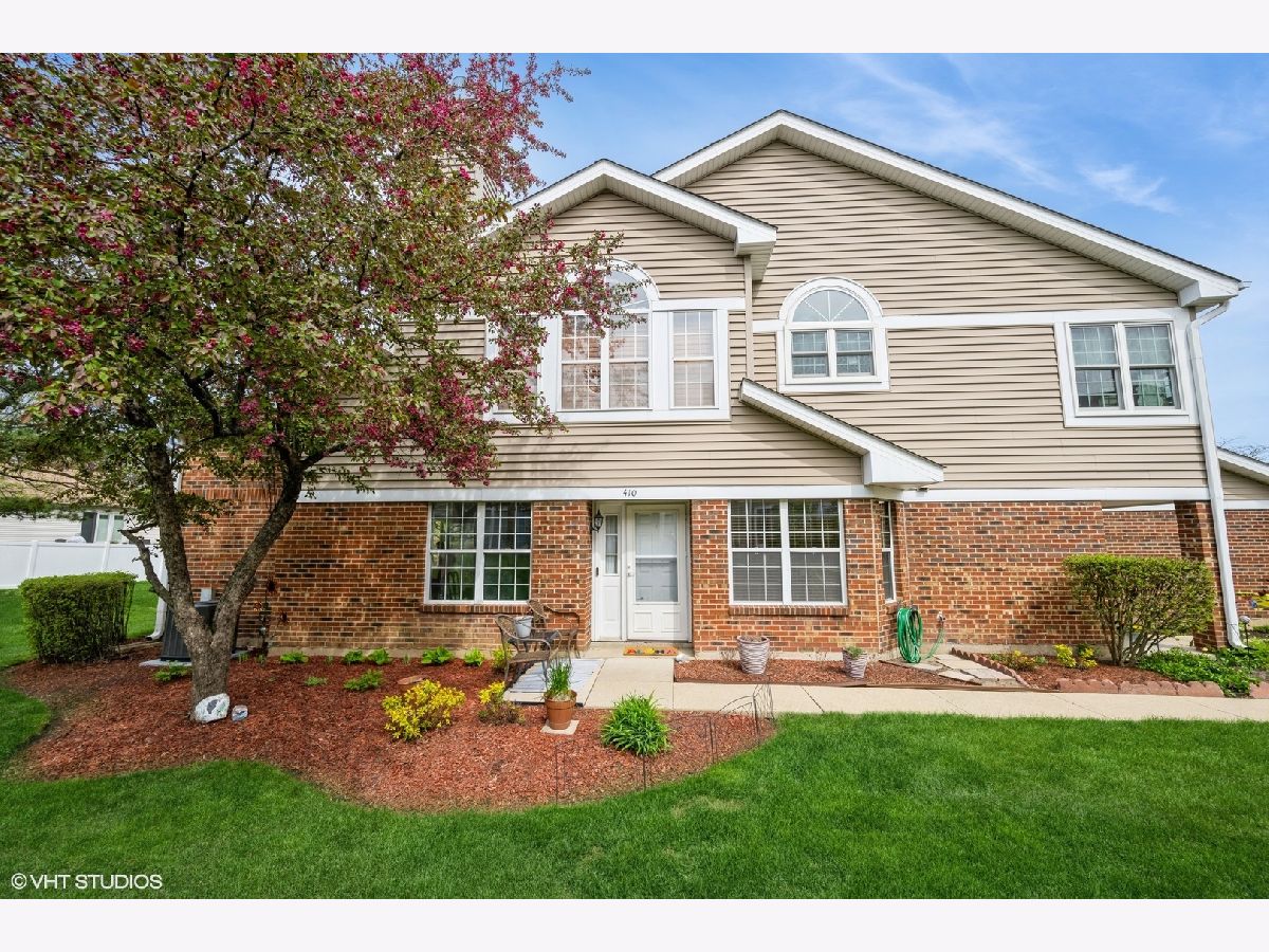 Townhomes & Condos Sold Westridge Arlington Heights Illinois, 410 Happfield