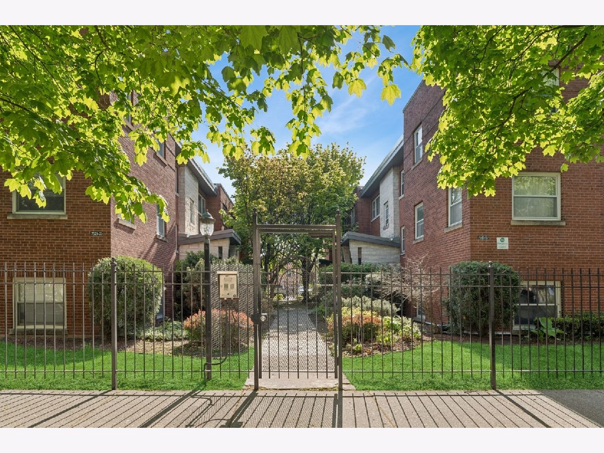 Condos & Townhomes Sold Eastwood Manor Chicago Illinois, 7515 Damen