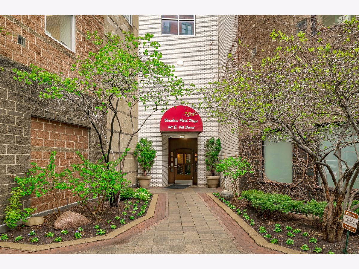 Condominiums Sold Burnham Park Plaza Chicago Illinois, 40 9th