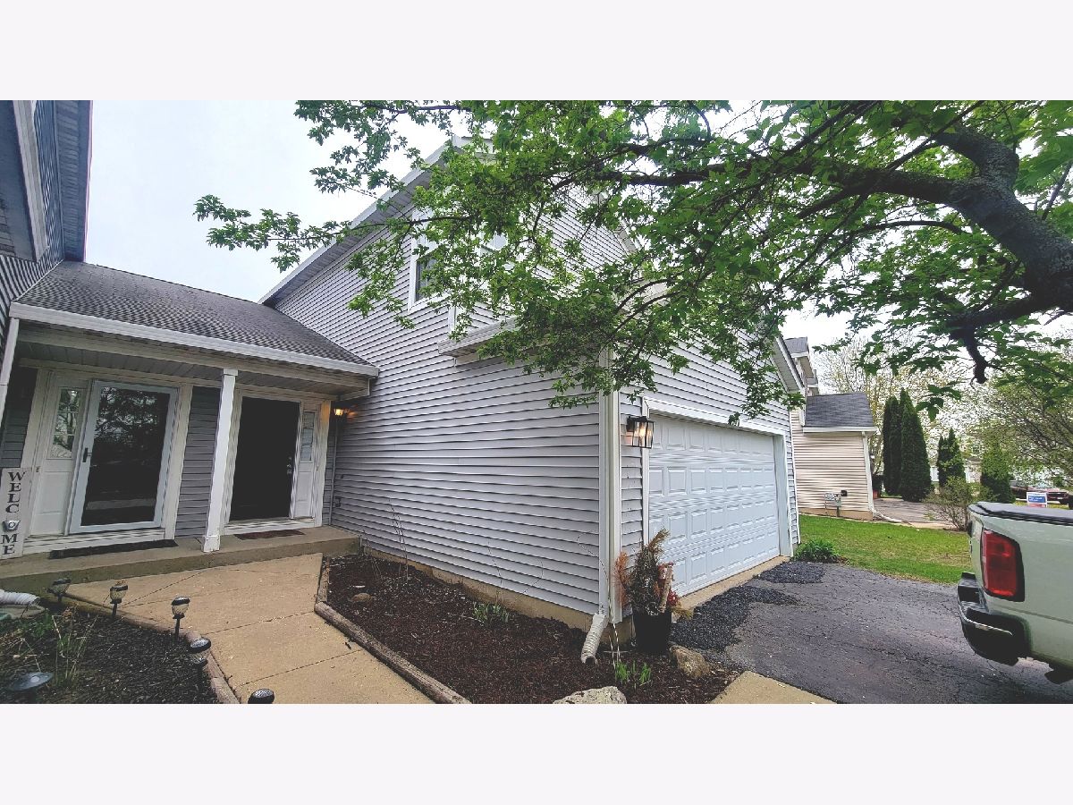  Rented Lake In The Hills Illinois, 790 Wedgewood