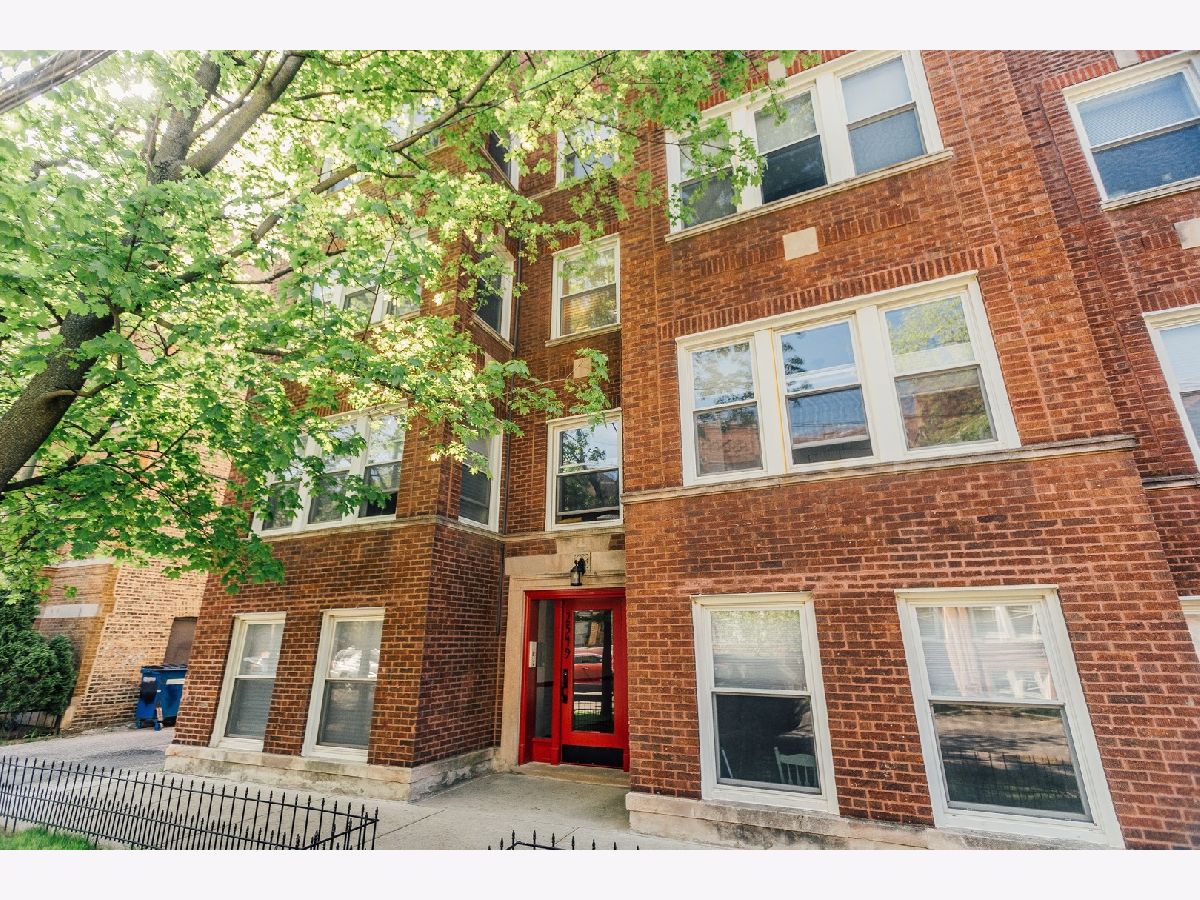 Condos & Townhomes & Homes Rented Ravenswood Gardens Chicago Illinois, 2549 Sunnyside