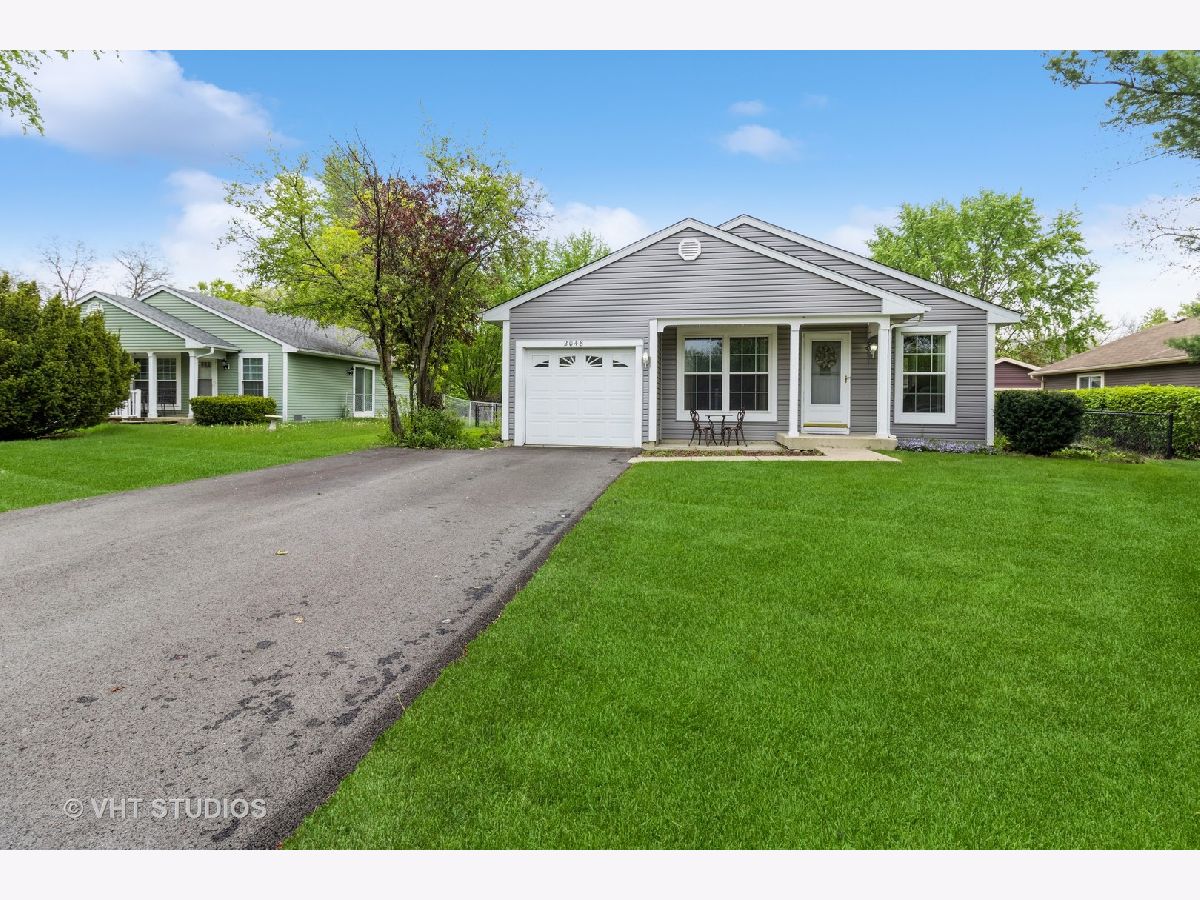 Homes & Condos & Townhomes Sold Old Farm Naperville Illinois, 2048 Navarone