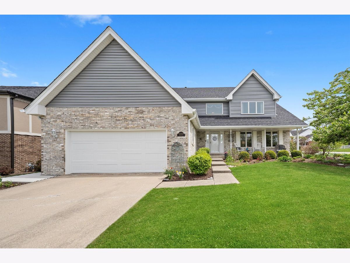 Homes & Townhomes Sold Alpine Heights Orland Park Illinois, 16543 Paw Paw