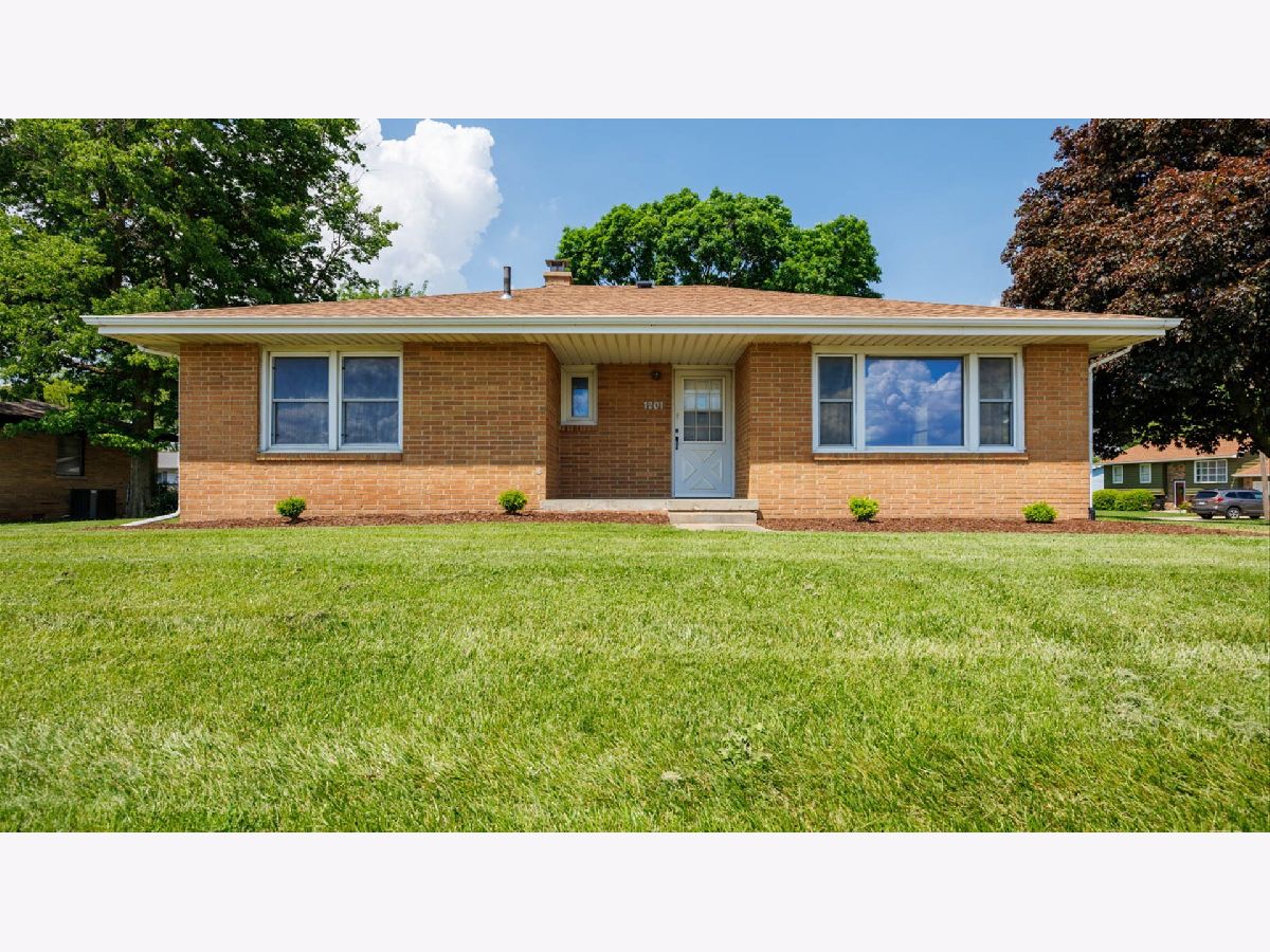 Homes Sold Baschenheimers Bloomington Illinois, 1201 Mercer