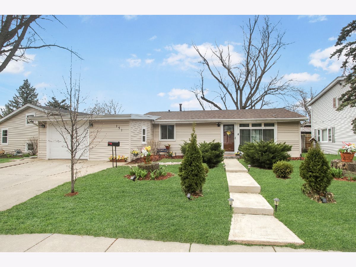 Homes & Townhomes Sold Golf View Highlands Carpentersville Illinois, 151 Sioux
