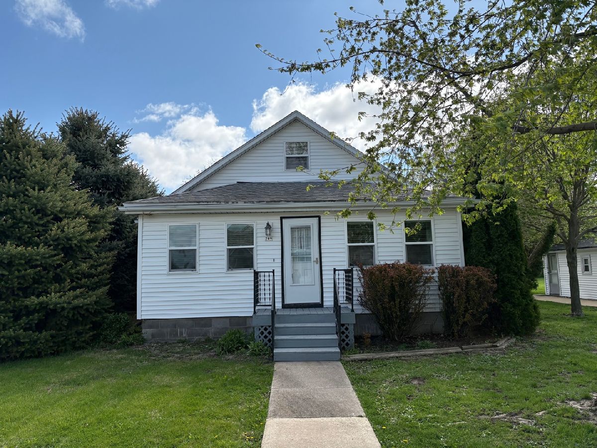 Sold Danvers Illinois, 209 East