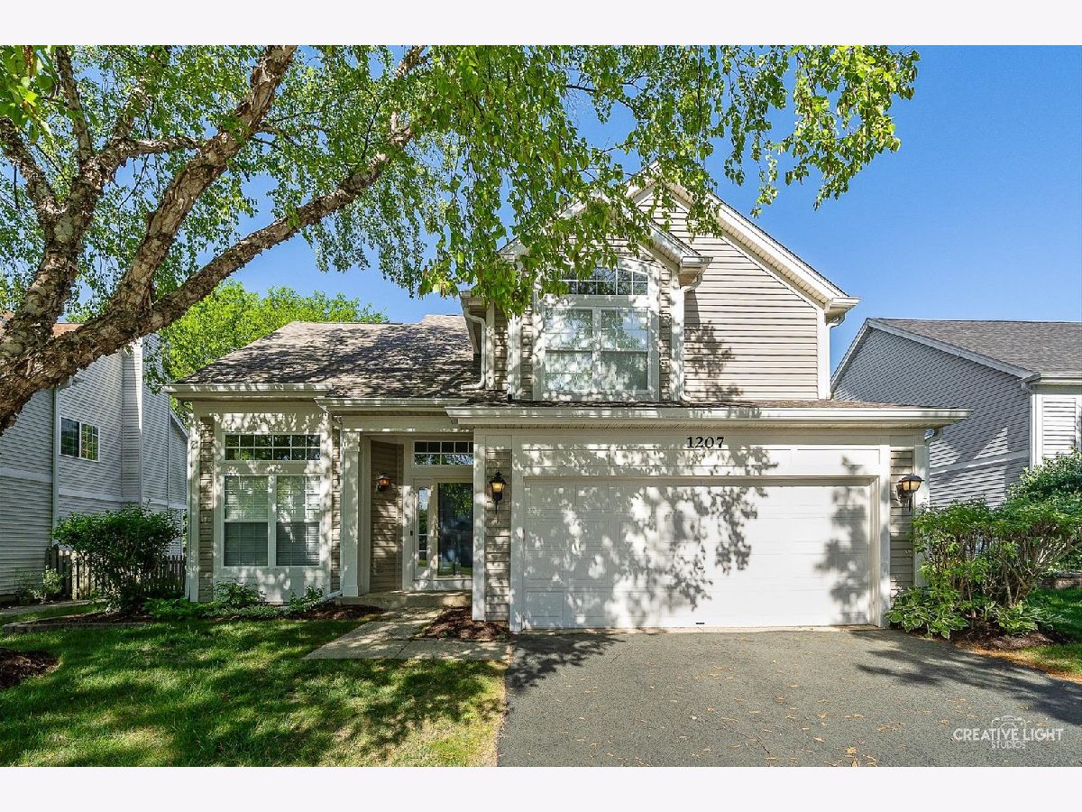 Homes Sold Concord Valley Aurora Illinois, 1207 Pennsbury