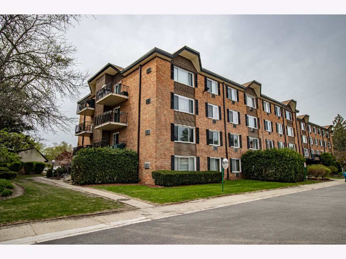 Condominiums Sold Mallard Cove Arlington Heights Illinois, 1216 New Wilke