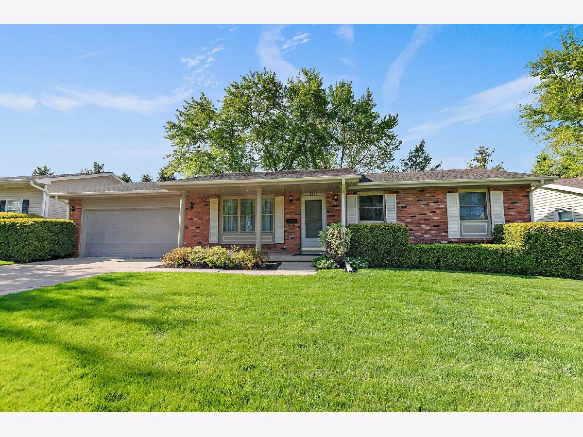 Homes Sold Electric Park Sycamore Illinois, 2206 Highland
