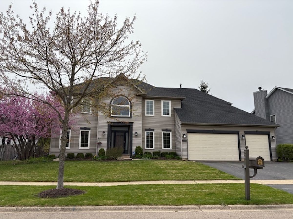 Homes & Condos & Townhomes Sold Meadowbrook Lake In The Hills Illinois, 3341 Banford