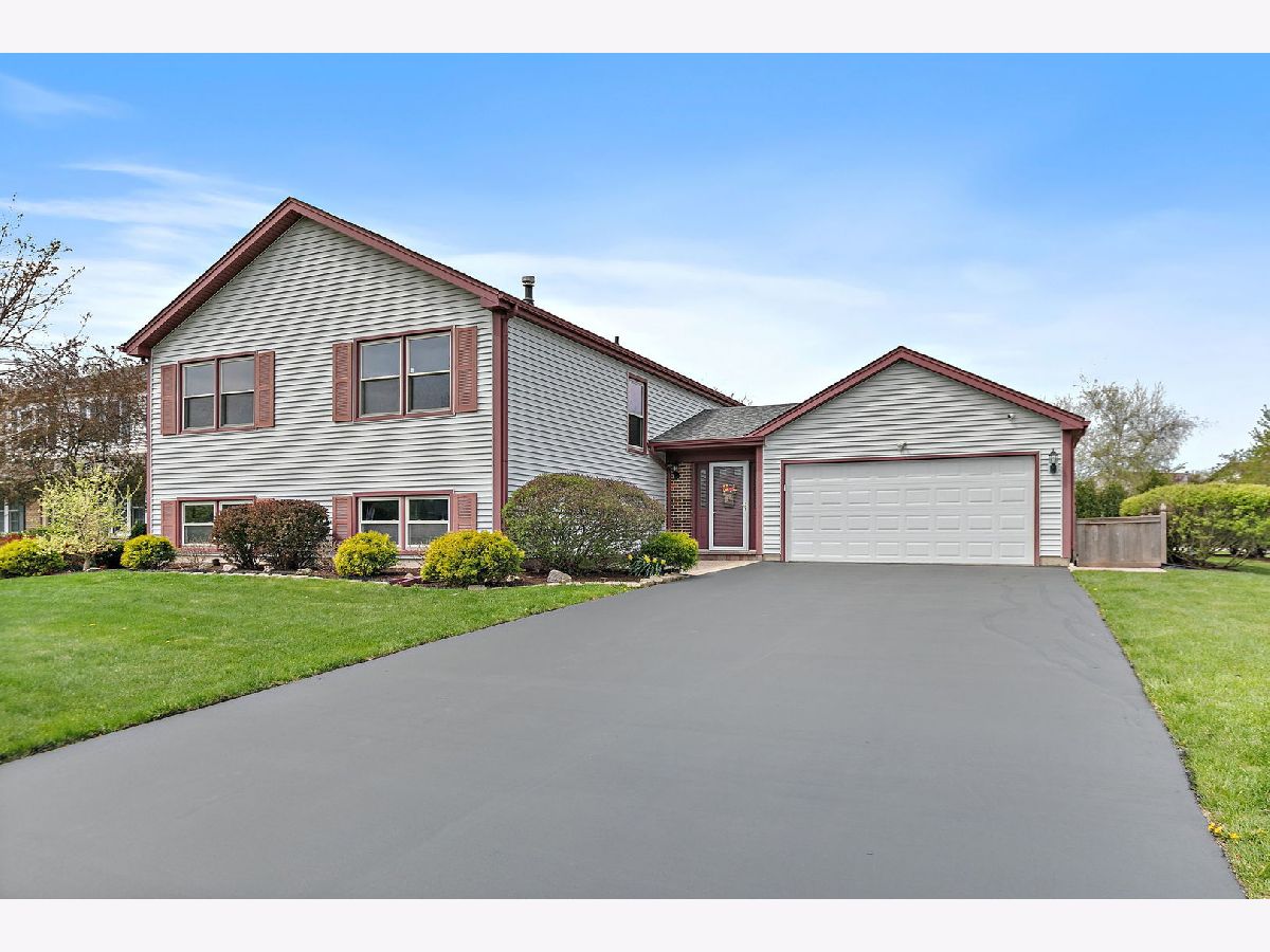 Homes Sold Countryside East Lake Zurich Illinois, 705 Old Mill Grove