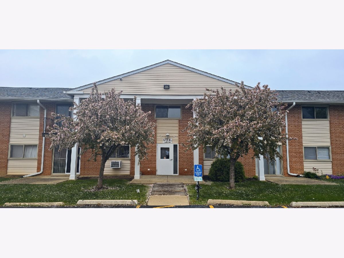 Condominiums Sold Emerald Hills Glendale Heights Illinois